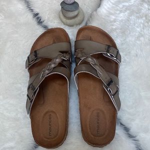 Maurices gray Sandals☀️ 🩴